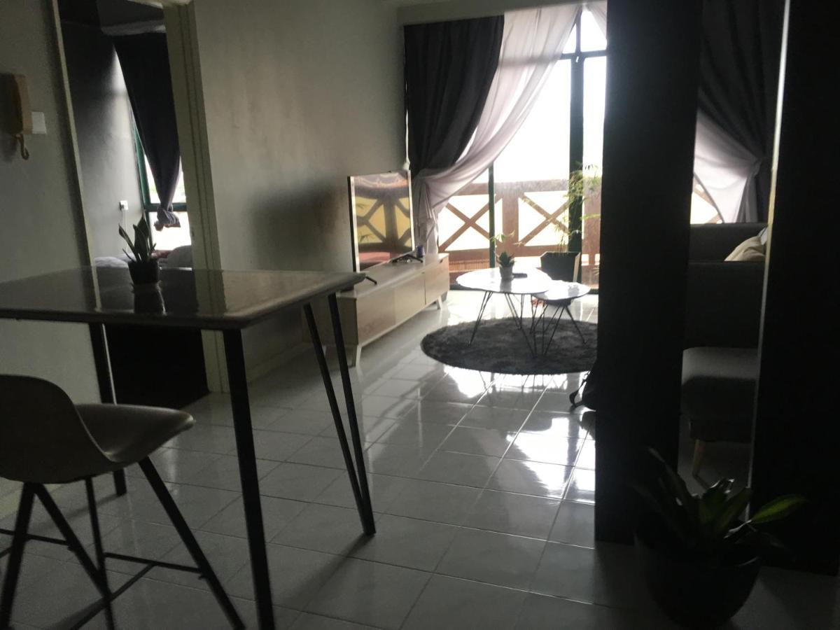 Apartment The Grayish *